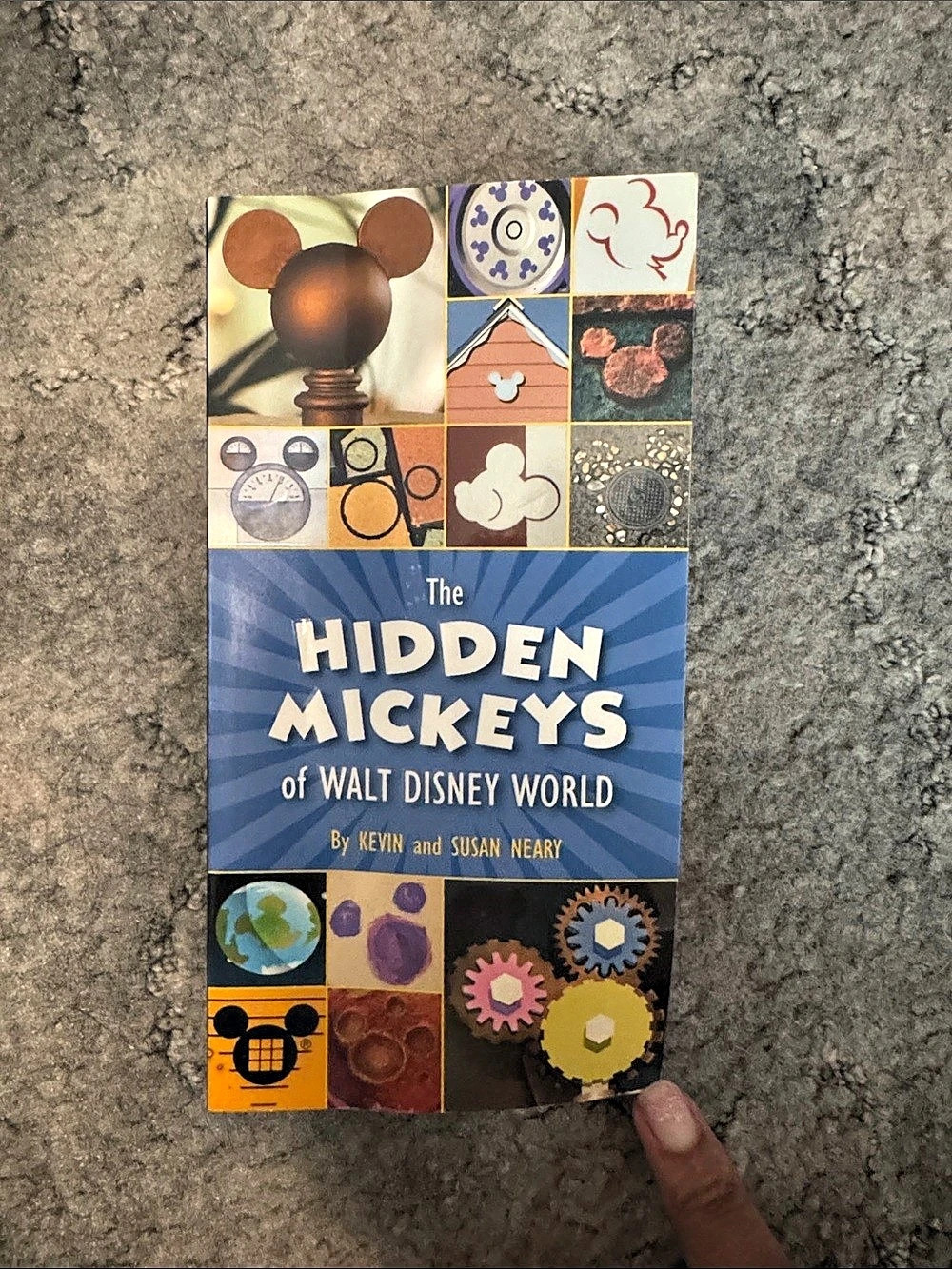 Disney The Hidden Mickeys of Walt Disney World Hidden Mickeys Guide Book